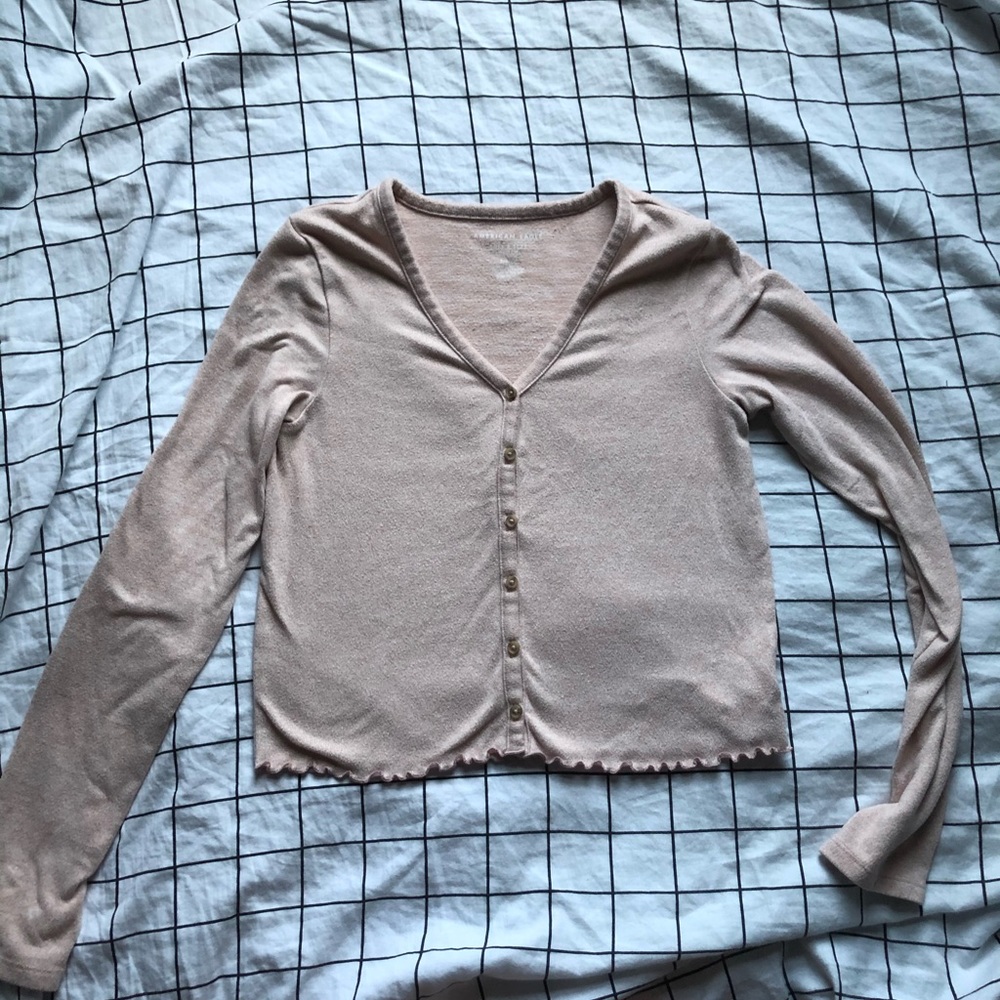 american eagle cropped button up shirt